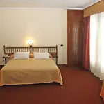 La Marina 2*