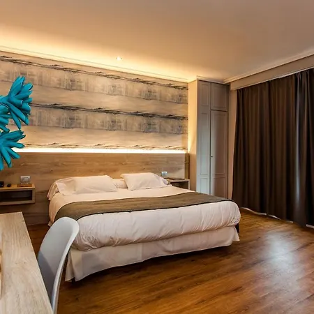 Hotel La Marina Cee