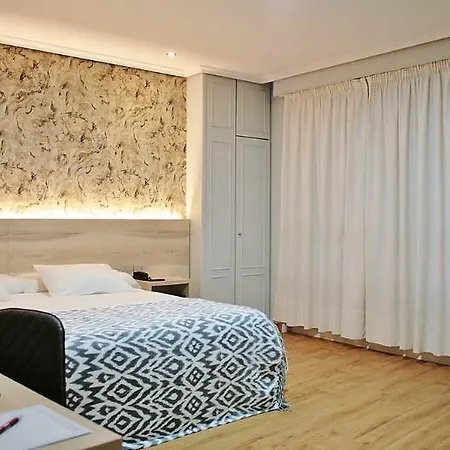 Hospedium La Marina Costa Da Morte Cee