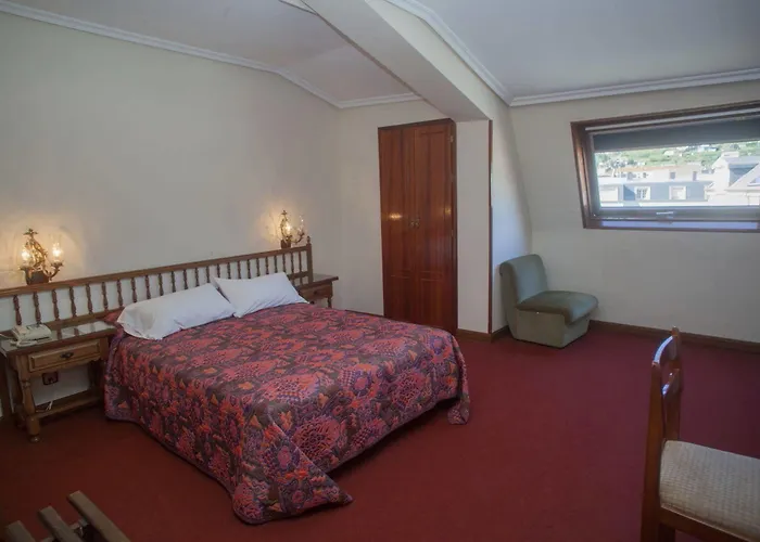 Hospedium La Marina Costa Da Morte 2* צה