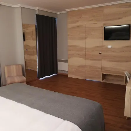 Отель Hospedium La Marina Costa Da Morte Сеэ