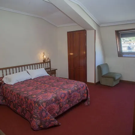 Hospedium La Marina Costa Da Morte 2* Сеэ